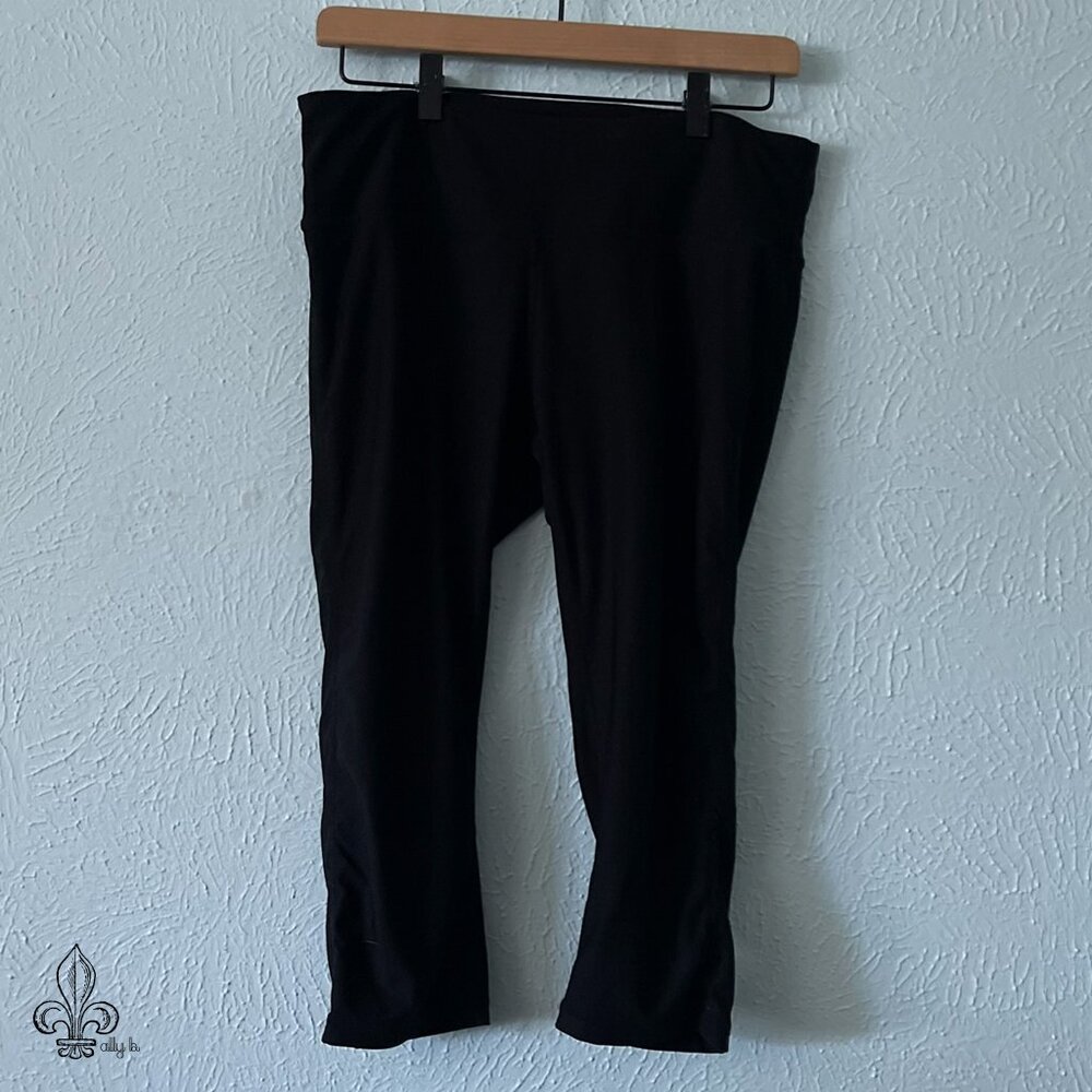 🖤Black capri leggings🖤